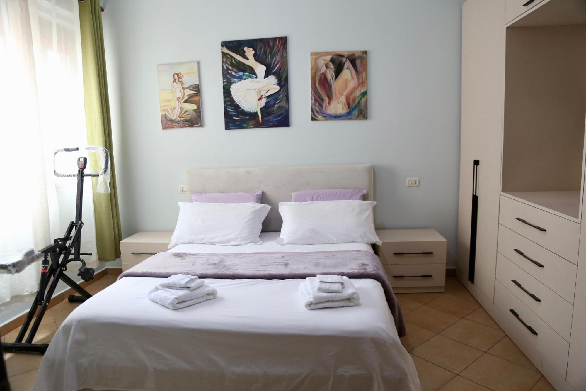 Stay At An Artist'S Place! Tirana Exterior foto